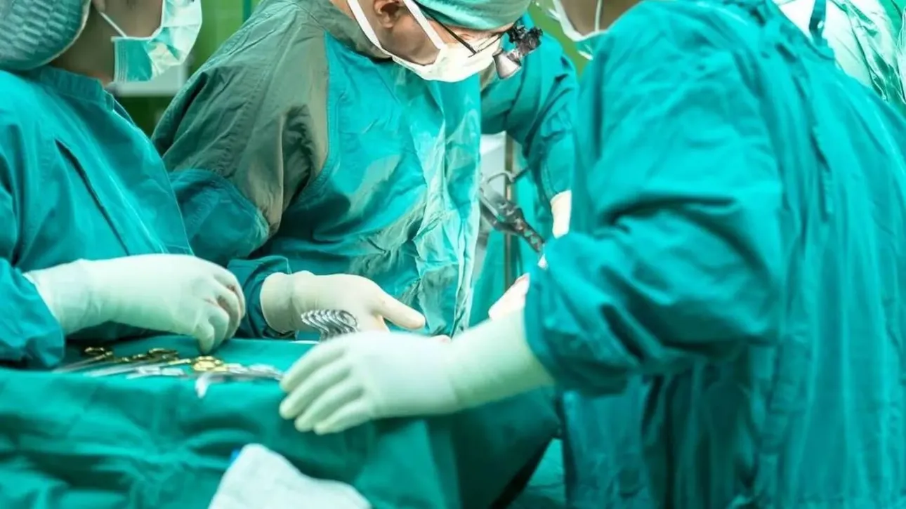 Successful first real-time AI-assisted surgery removes tumor from patient at risk of losing his sight