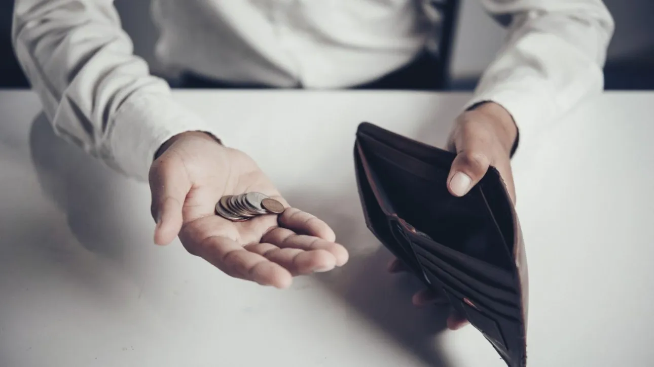 Long-term financial stress may accelerate brain aging, new study suggests